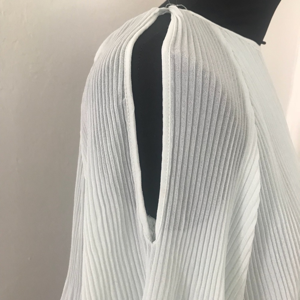 Zara blouse - Picture 2 of 4